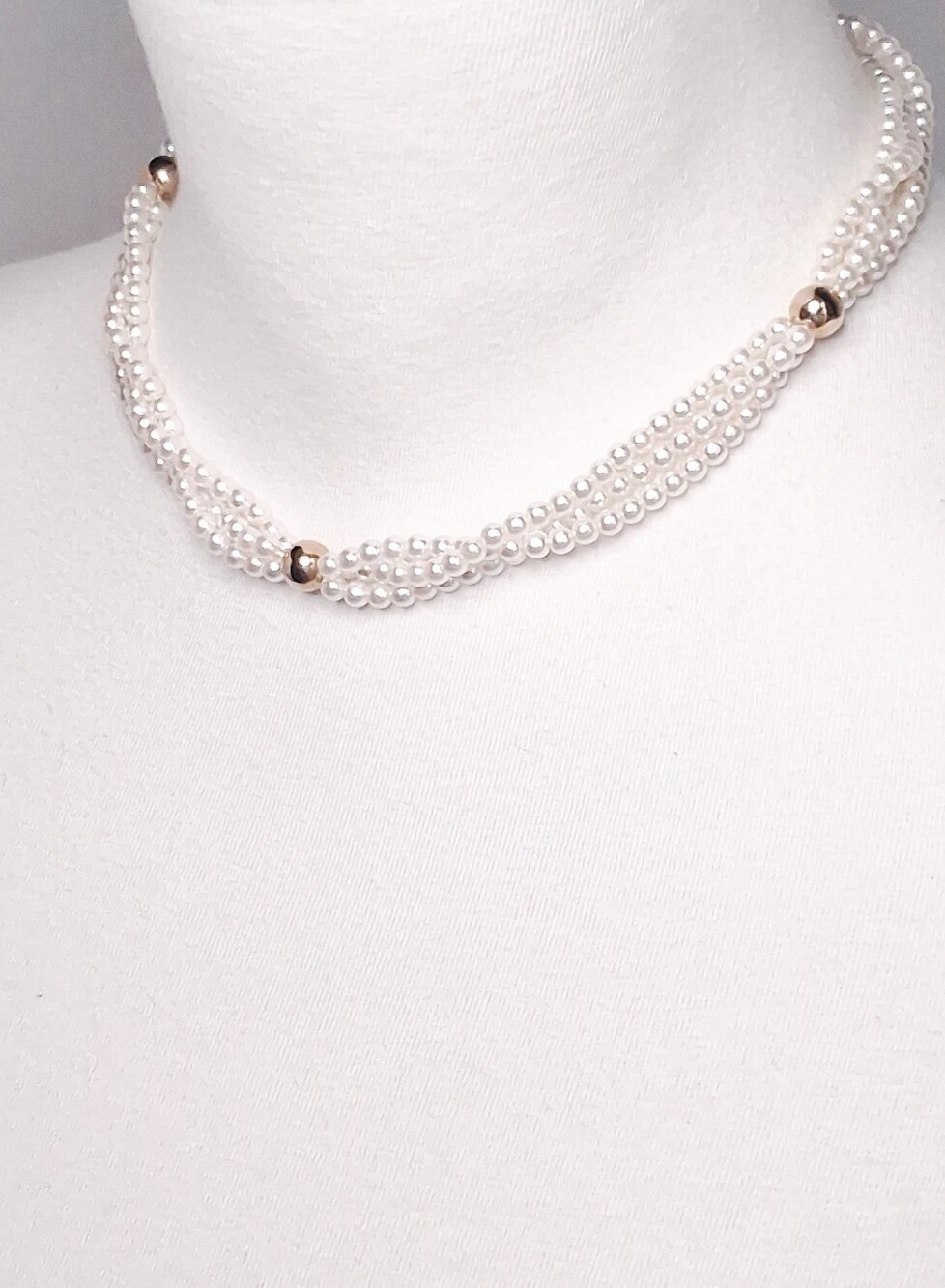 Vintage Sarah Coventry Three Strand Collar